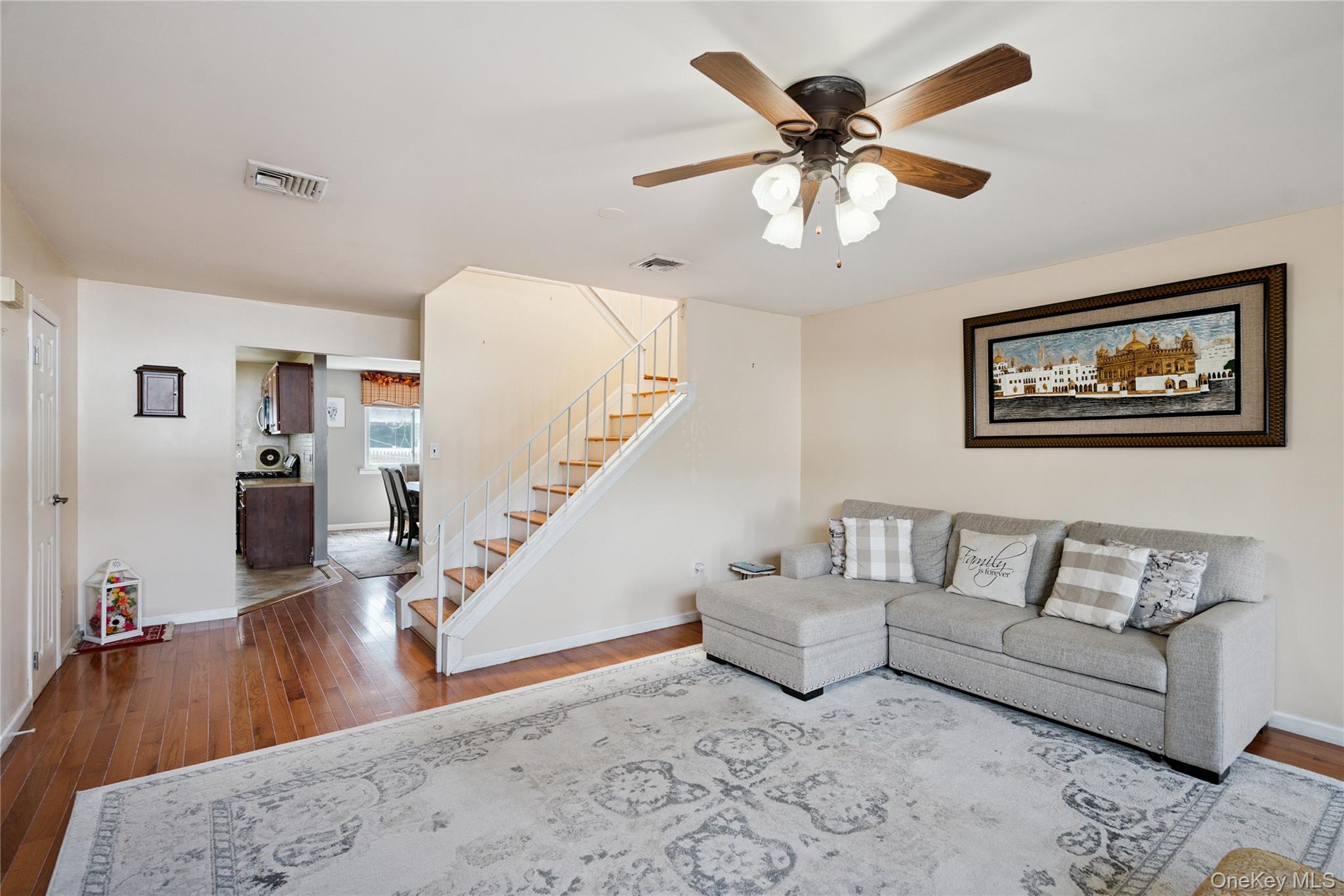 88 E Valley Stream Boulevard Unit: 7