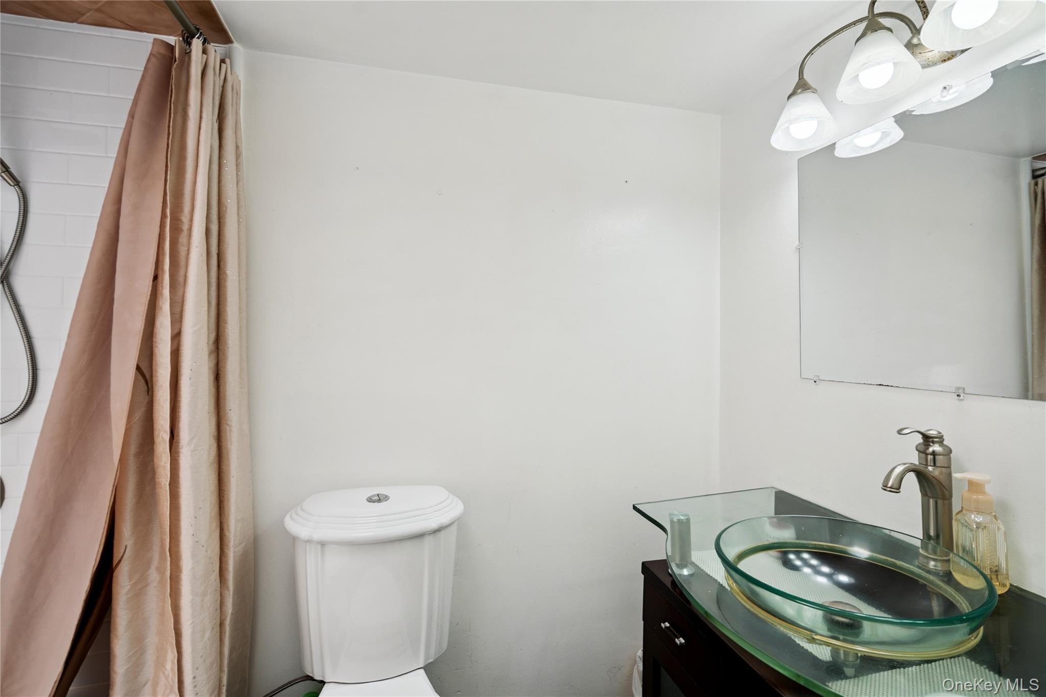 88 E Valley Stream Boulevard Unit: 7