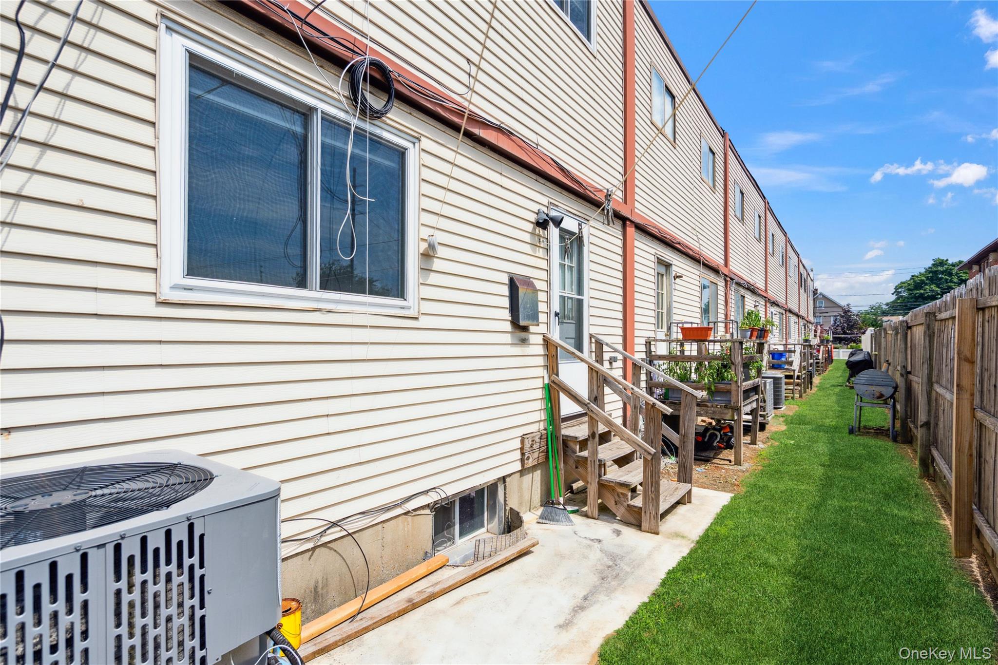 88 E Valley Stream Boulevard Unit: 7