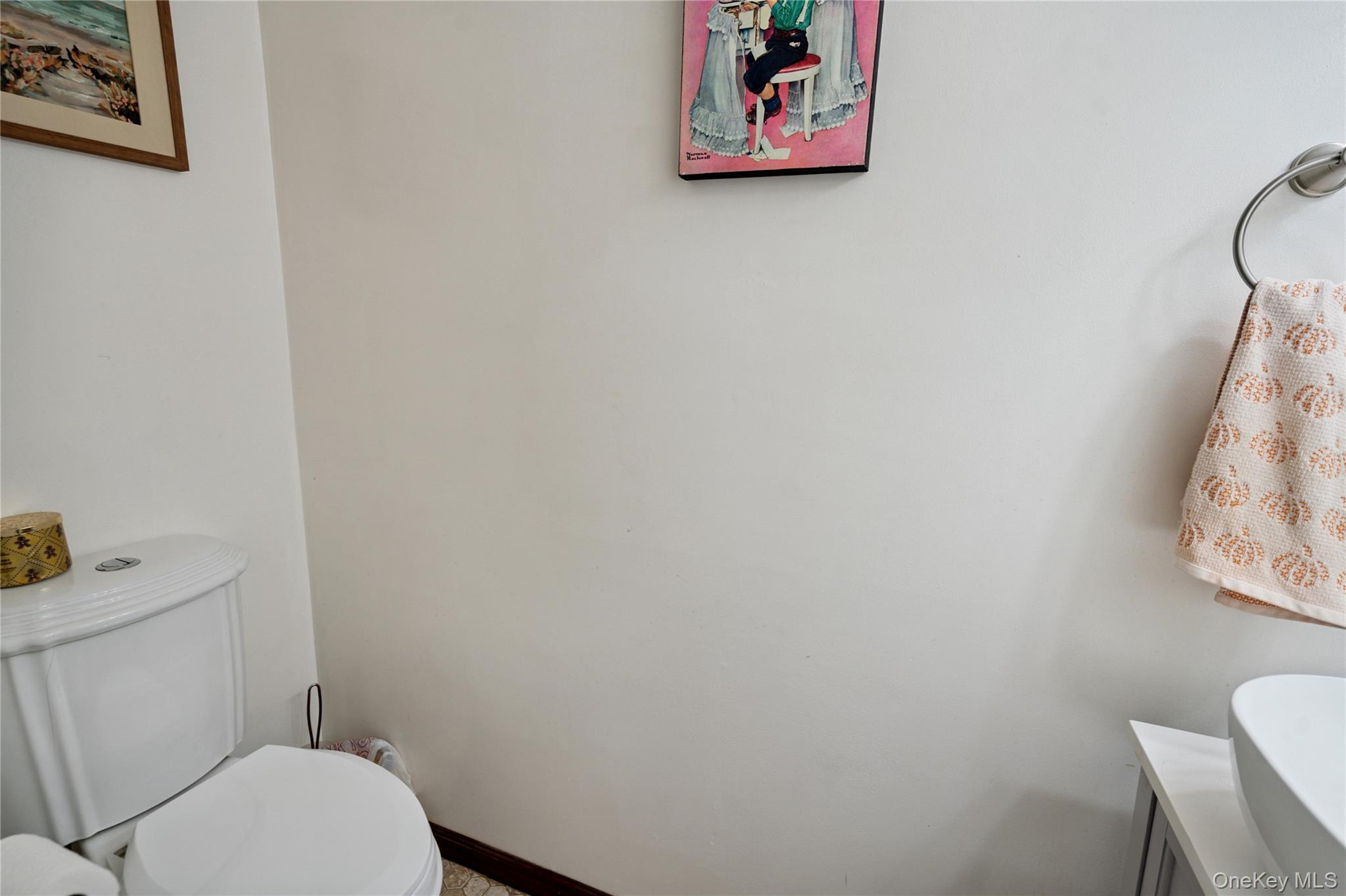 88 E Valley Stream Boulevard Unit: 7