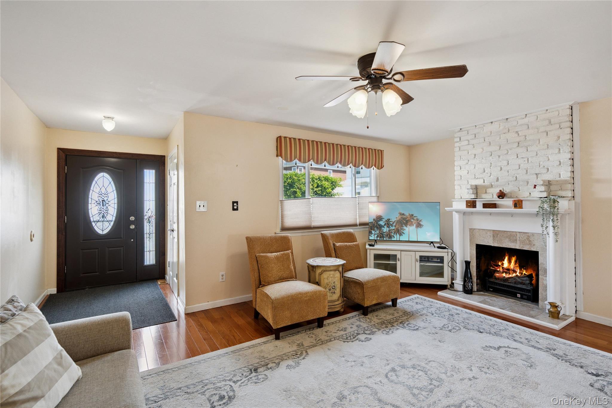 88 E Valley Stream Boulevard Unit: 7