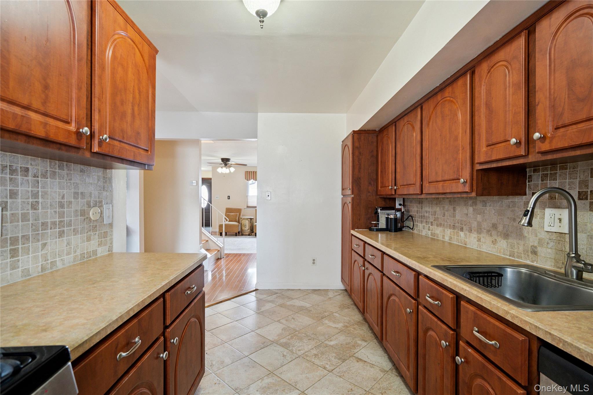 88 E Valley Stream Boulevard Unit: 7