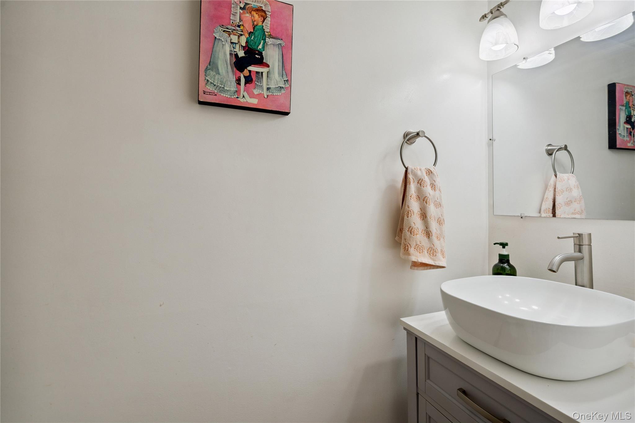 88 E Valley Stream Boulevard Unit: 7