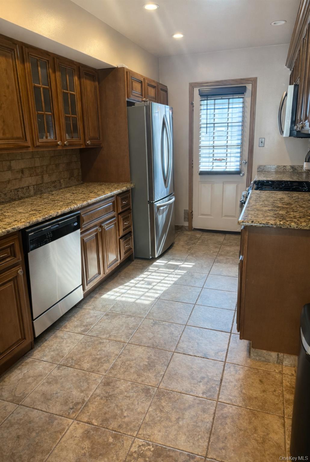 88 E Valley Stream Boulevard Unit: 9