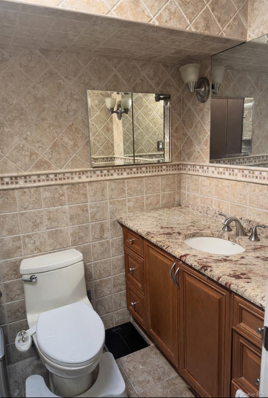 88 E Valley Stream Boulevard Unit: 9