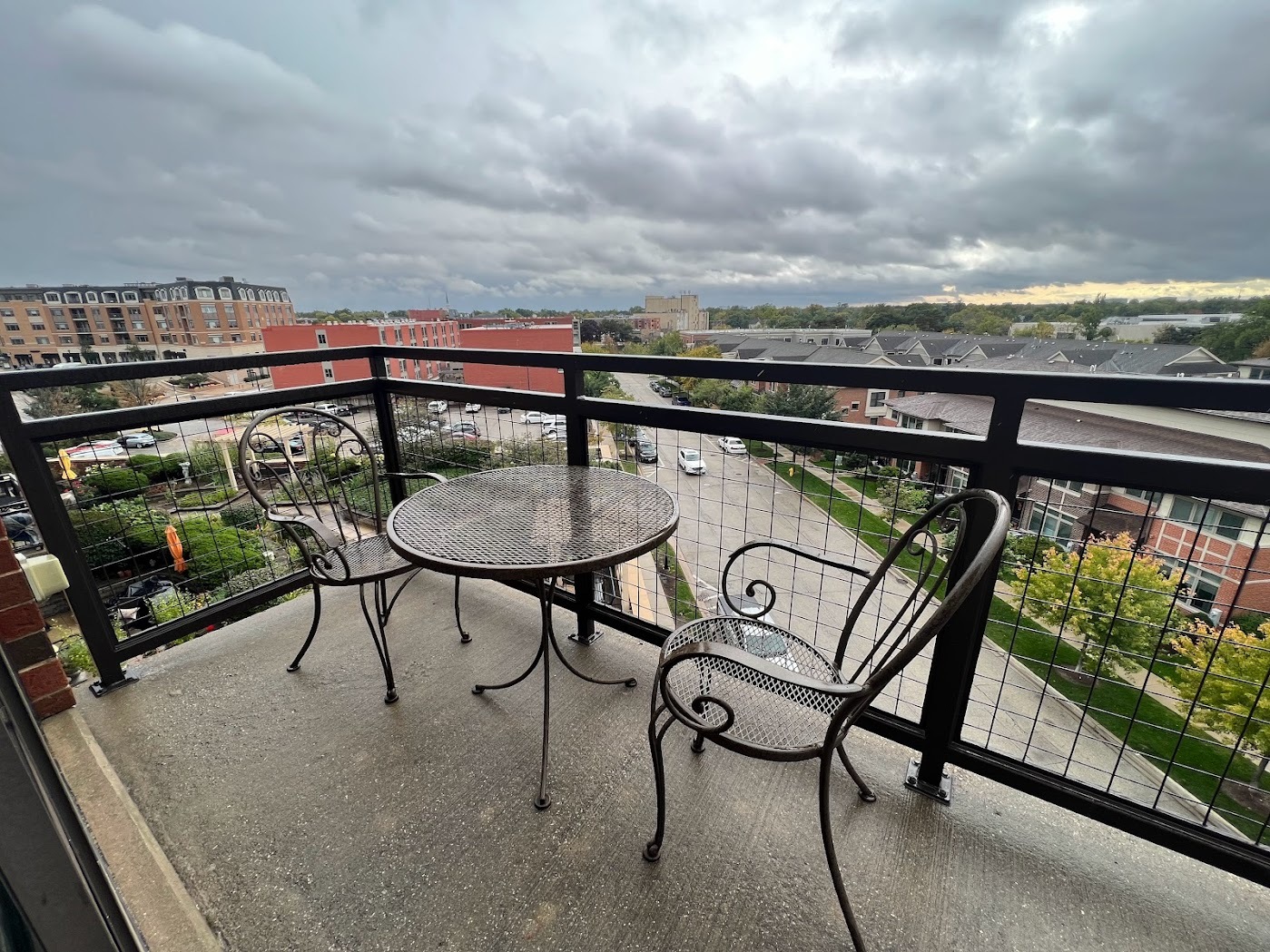 170 N Northwest Highway Unit: 408