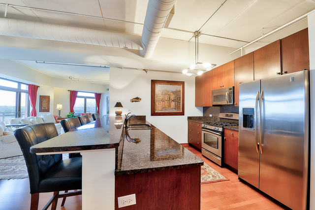 170 N Northwest Highway Unit: 408