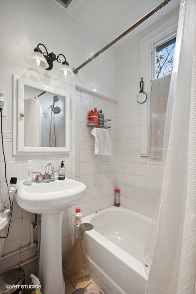 3017 W Eastwood Avenue