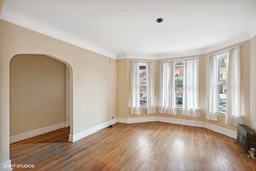 3017 W Eastwood Avenue