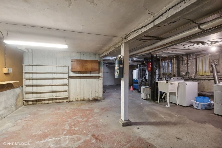 3017 W Eastwood Avenue