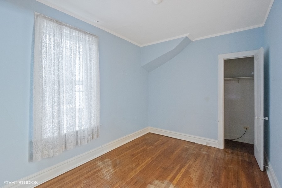 3017 W Eastwood Avenue