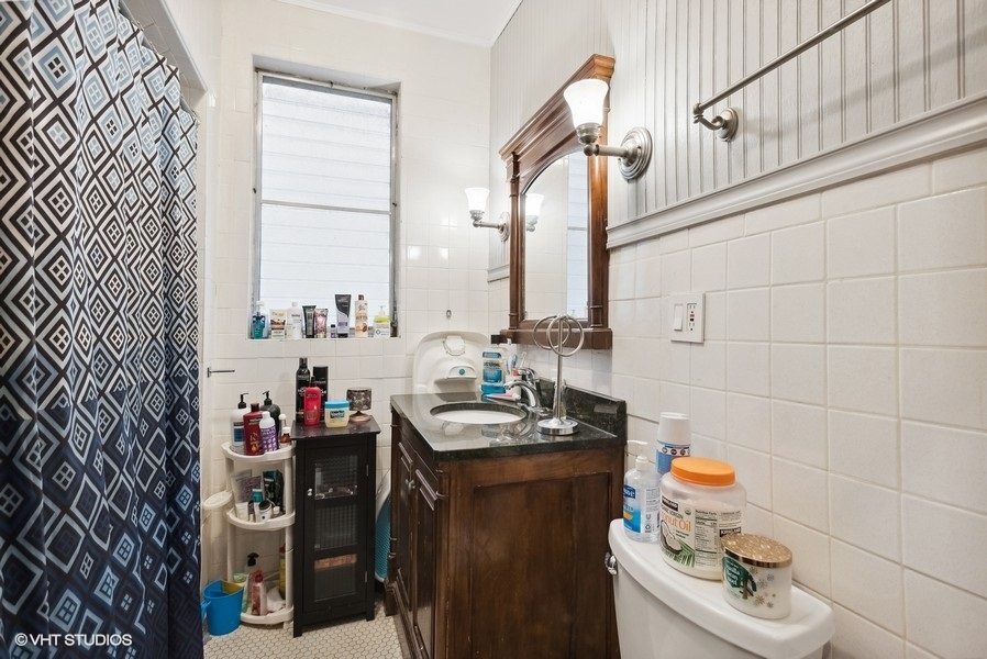 3017 W Eastwood Avenue