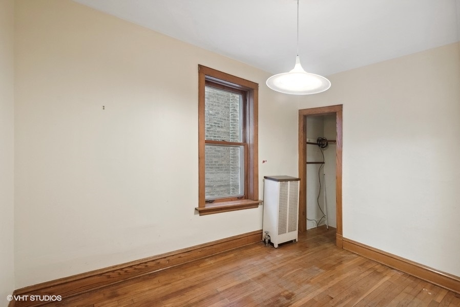 3017 W Eastwood Avenue