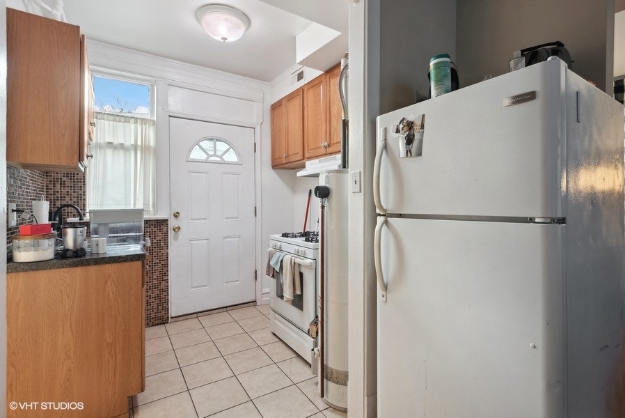 3017 W Eastwood Avenue