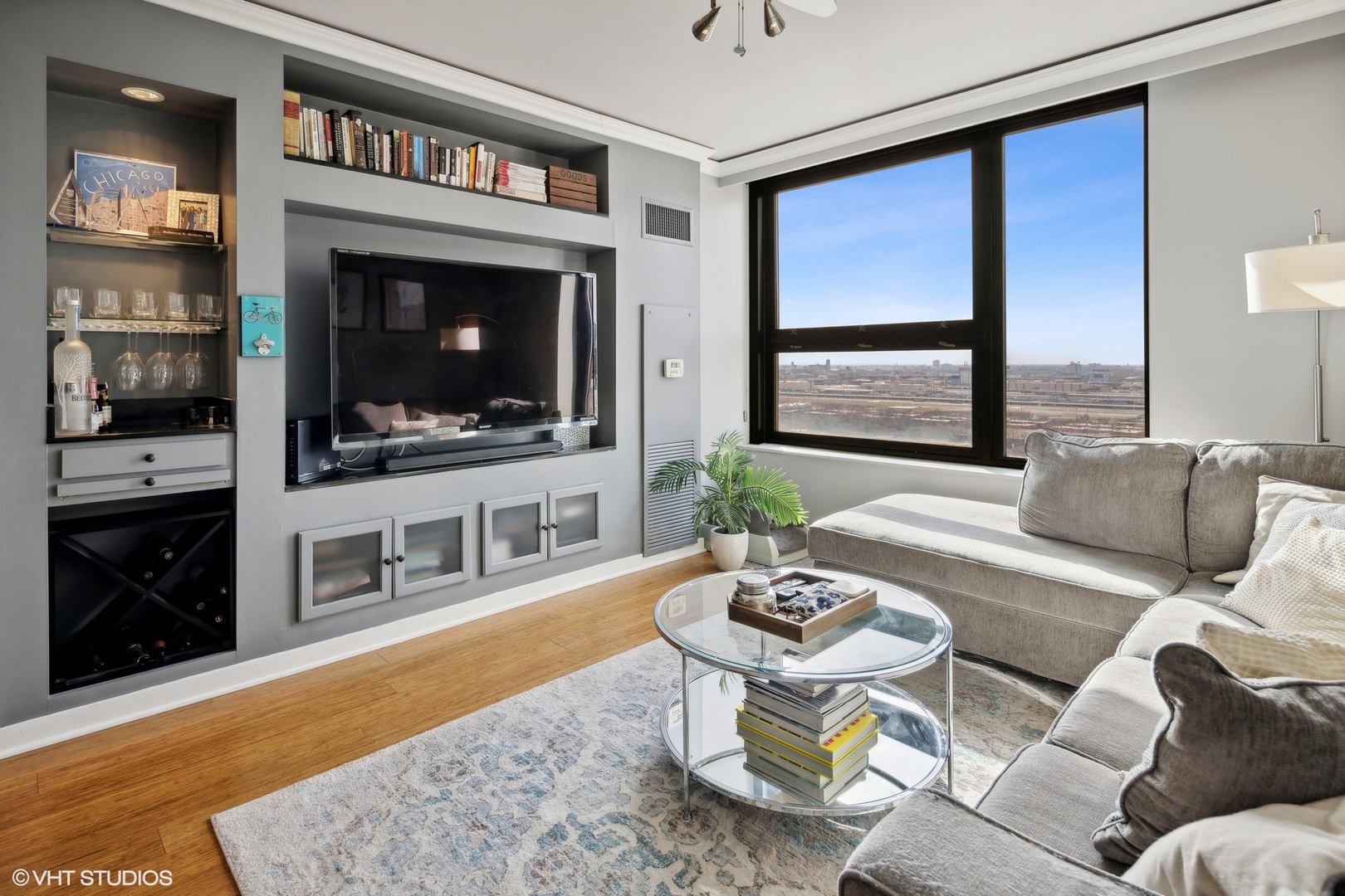 1160 S Michigan Avenue Unit: 1504