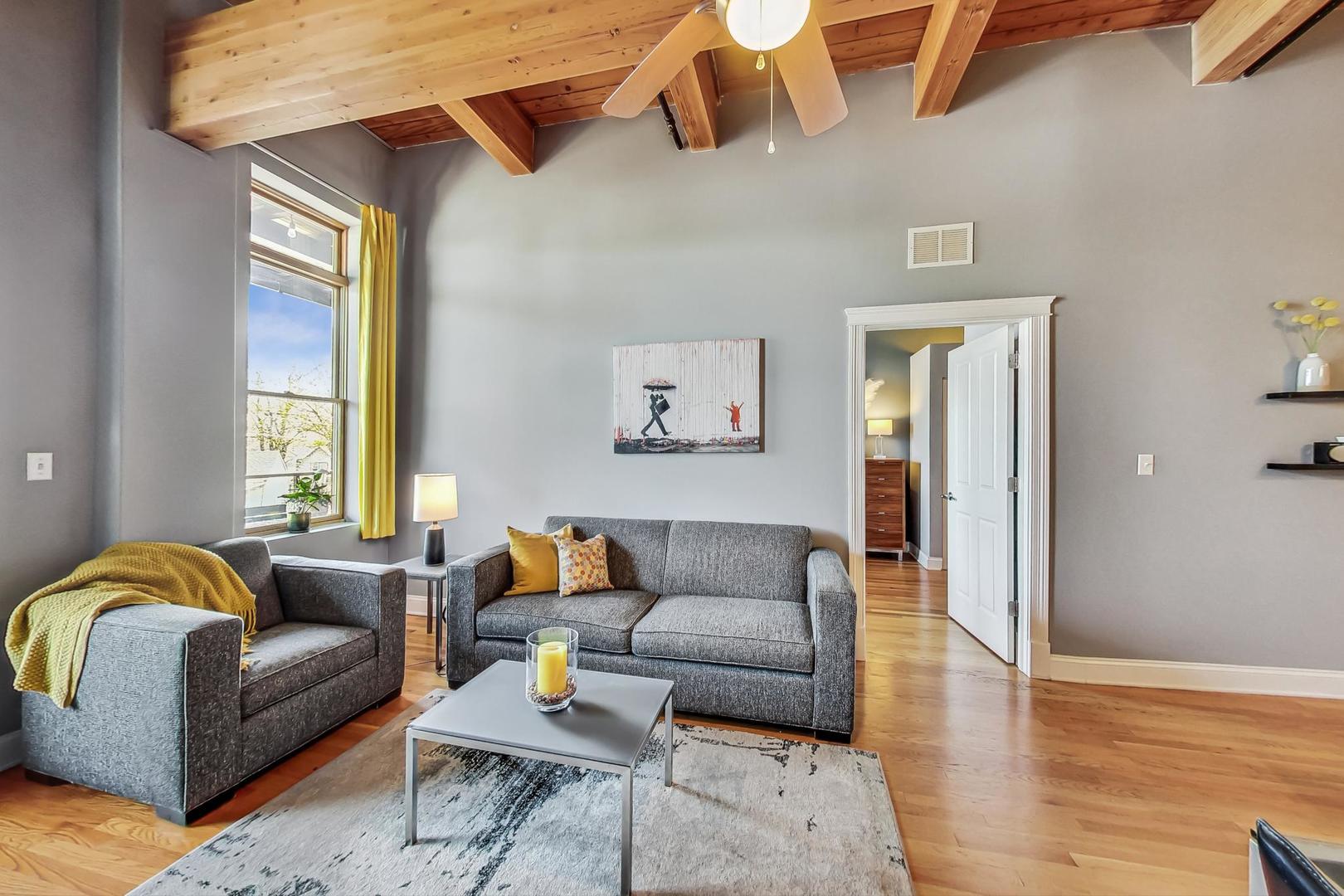 3637 N Spaulding Avenue Unit: 308