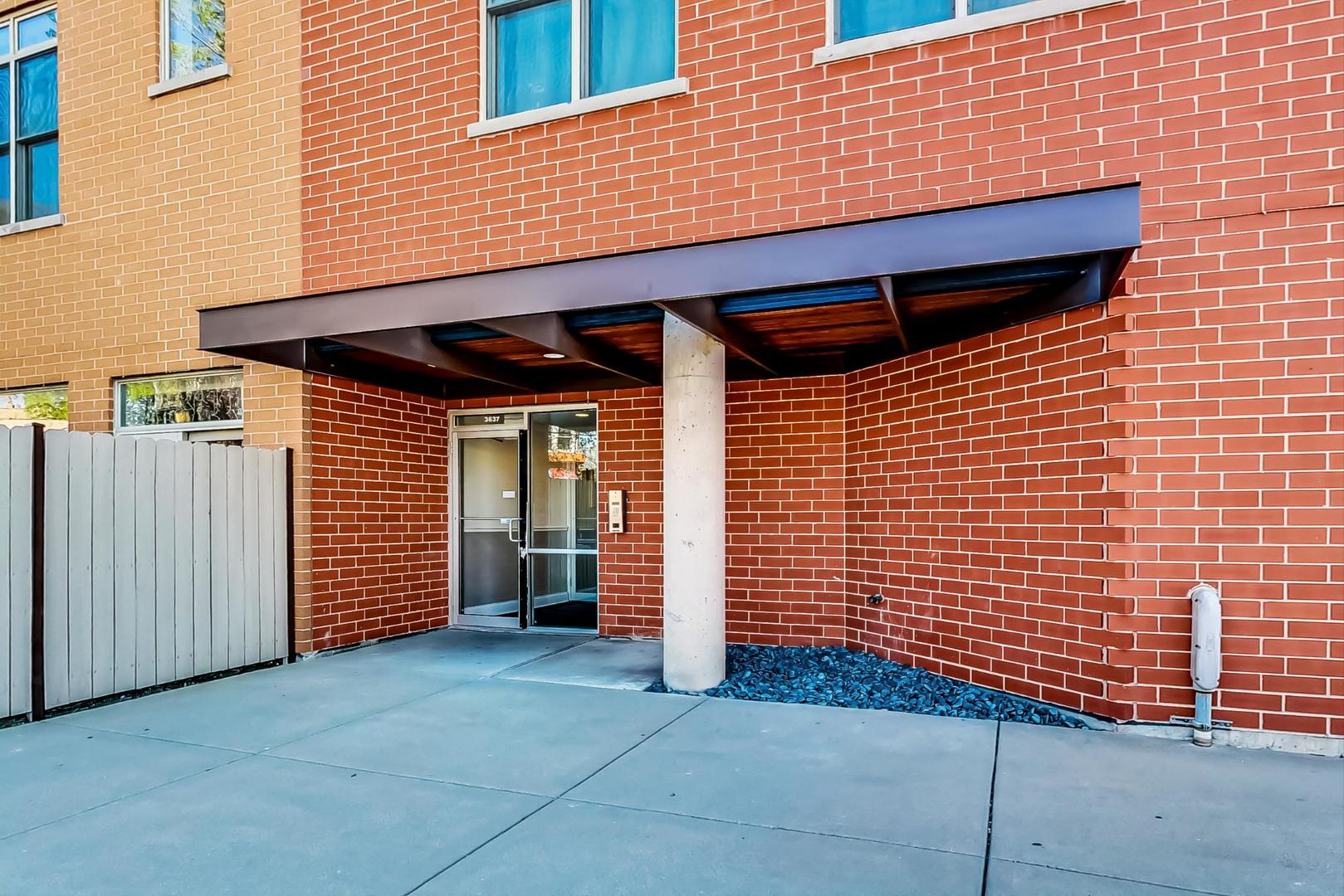 3637 N Spaulding Avenue Unit: 308
