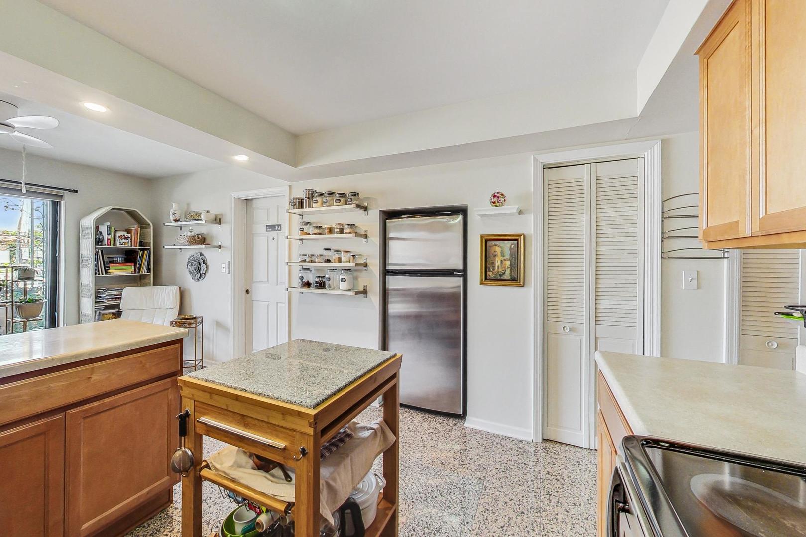 2009 N 72nd Court Unit: 2