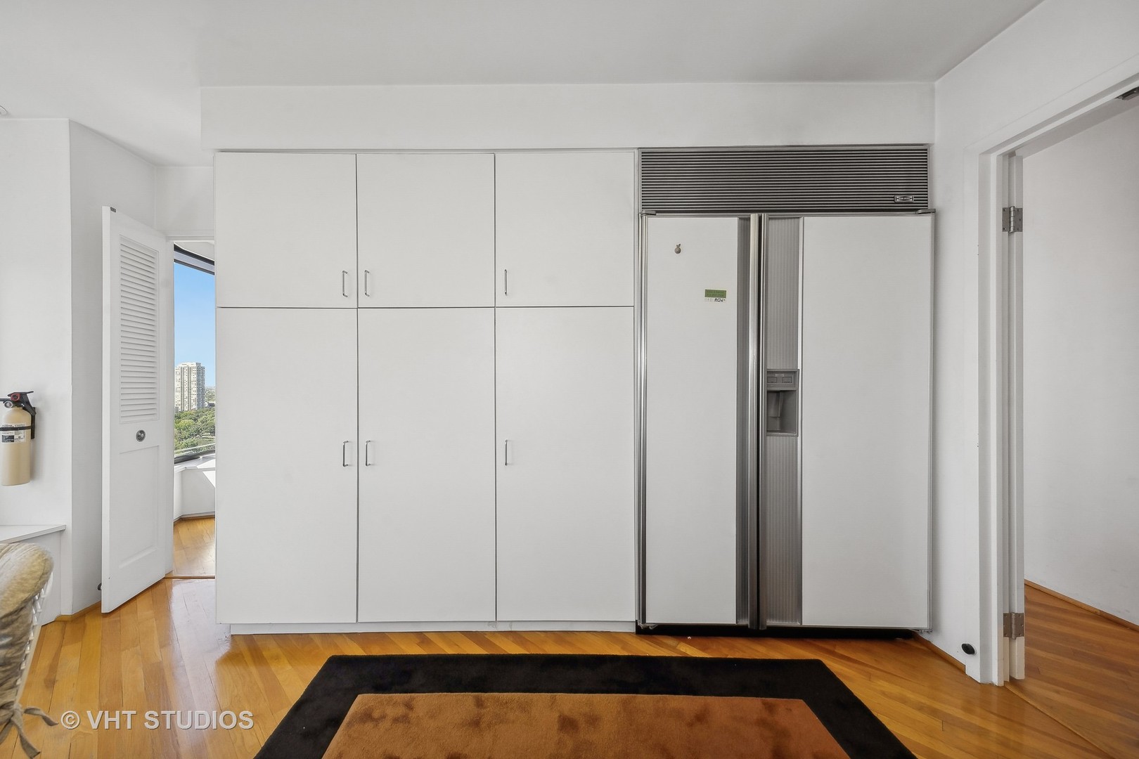 1555 N Astor Street Unit: 27W