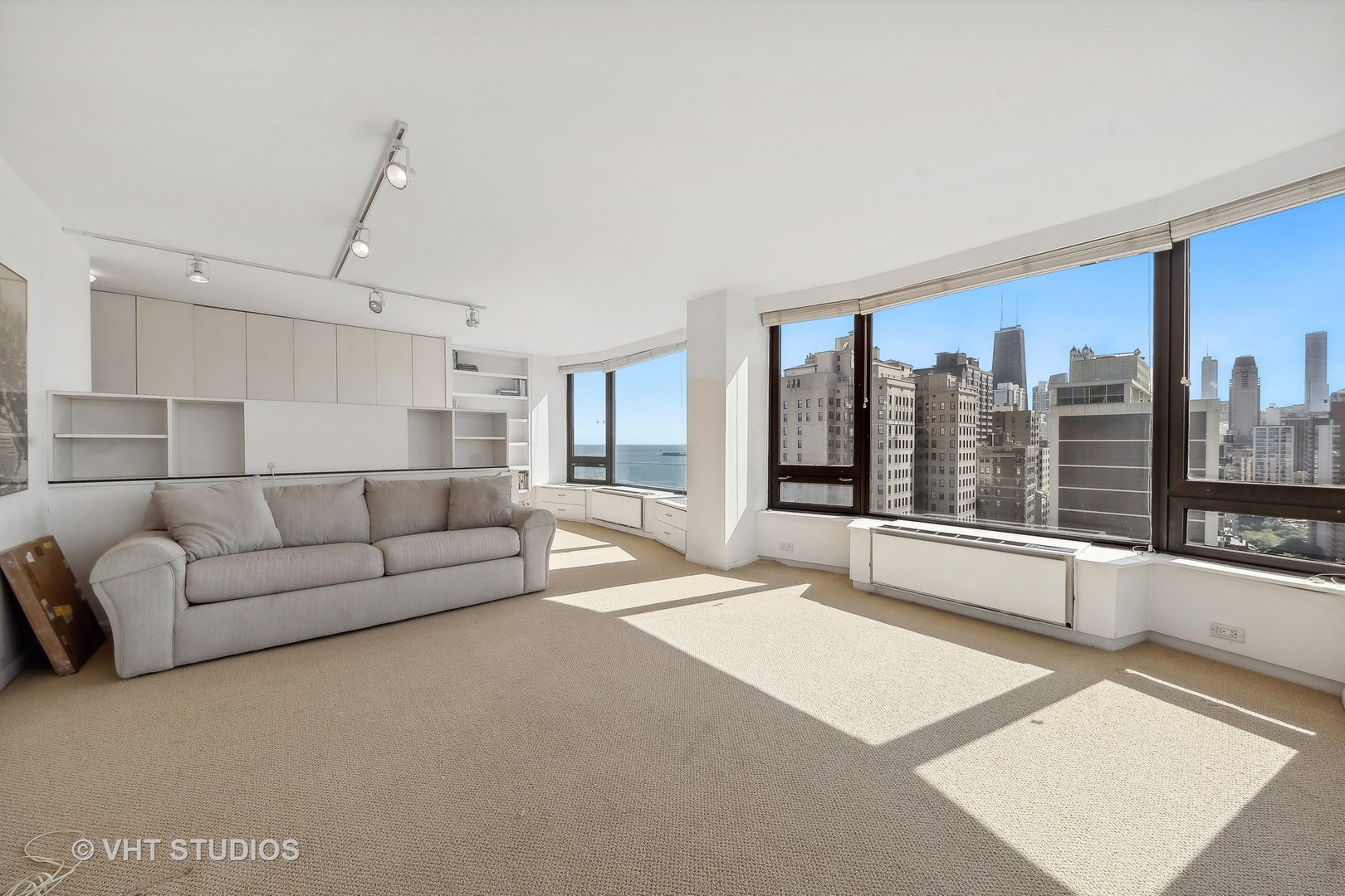 1555 N Astor Street Unit: 27W