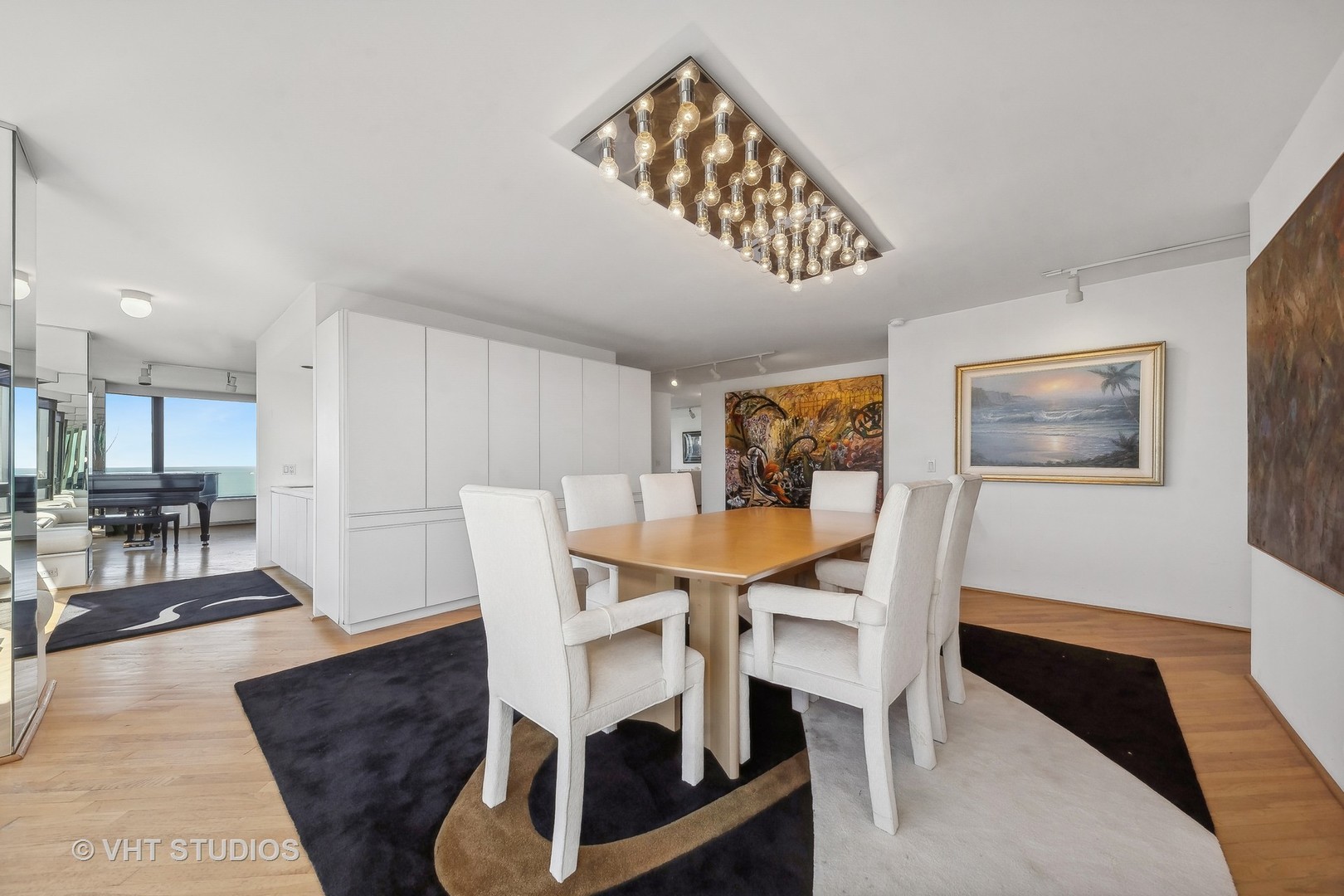 1555 N Astor Street Unit: 27W