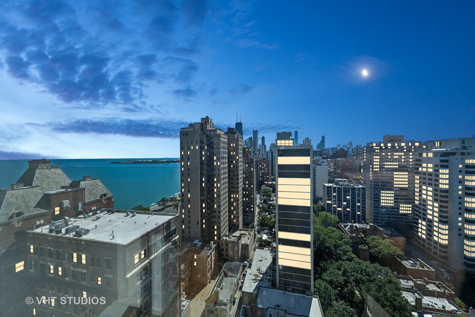1555 N Astor Street Unit: 27W