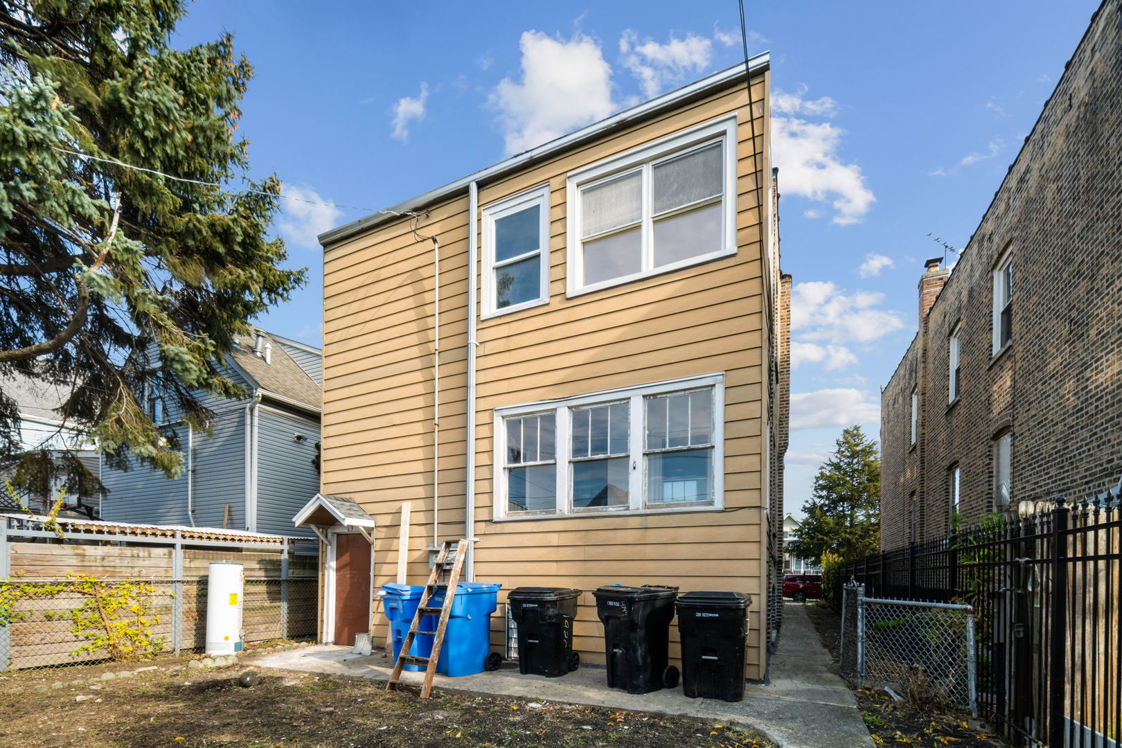 1920 N Kildare Avenue Unit: 1