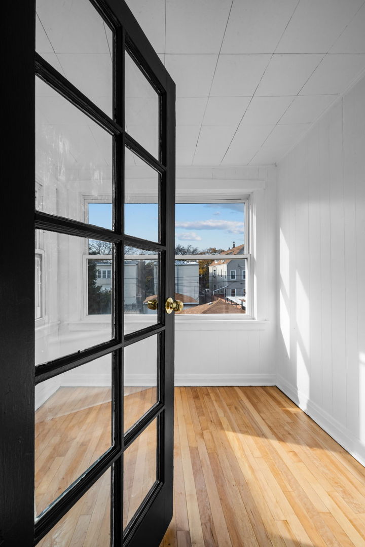 1920 N Kildare Avenue Unit: 1