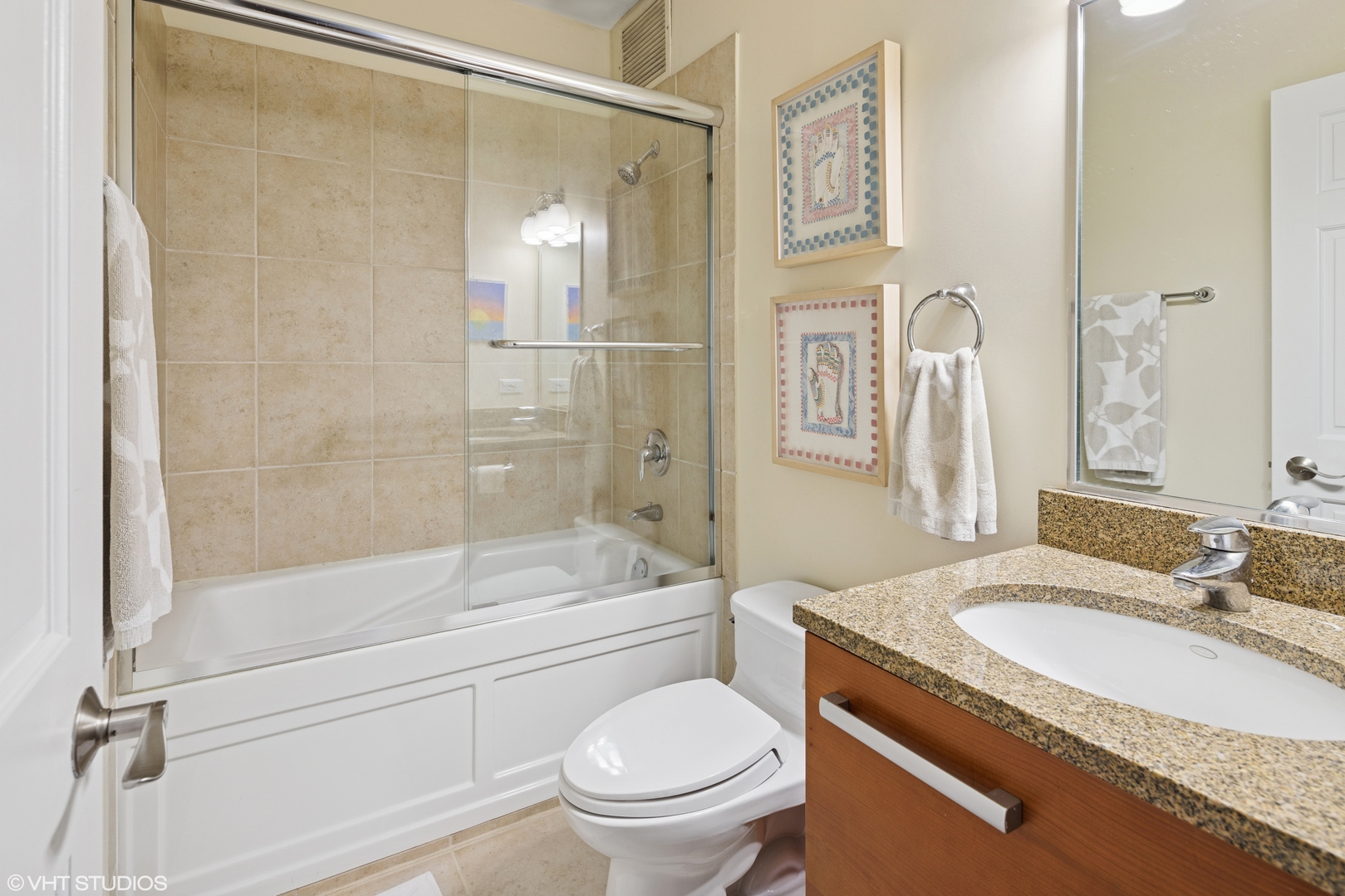 1100 N Lake Shore Drive Unit: 17B