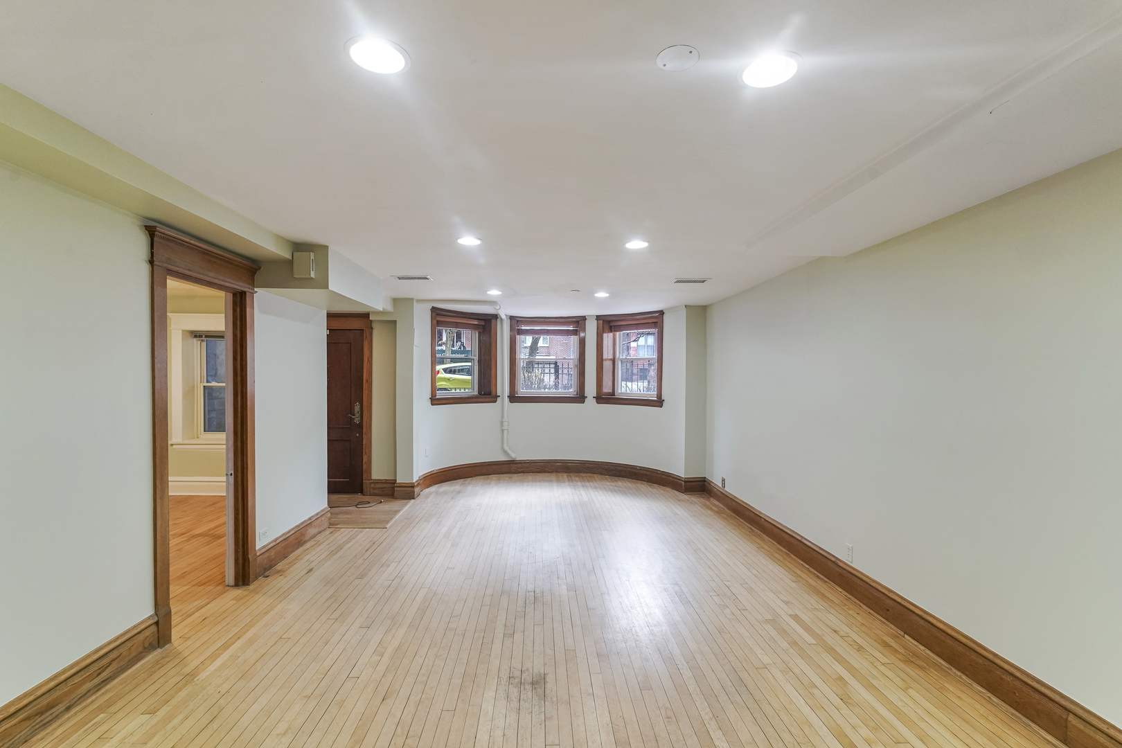 434 W OAKDALE Avenue Unit: G