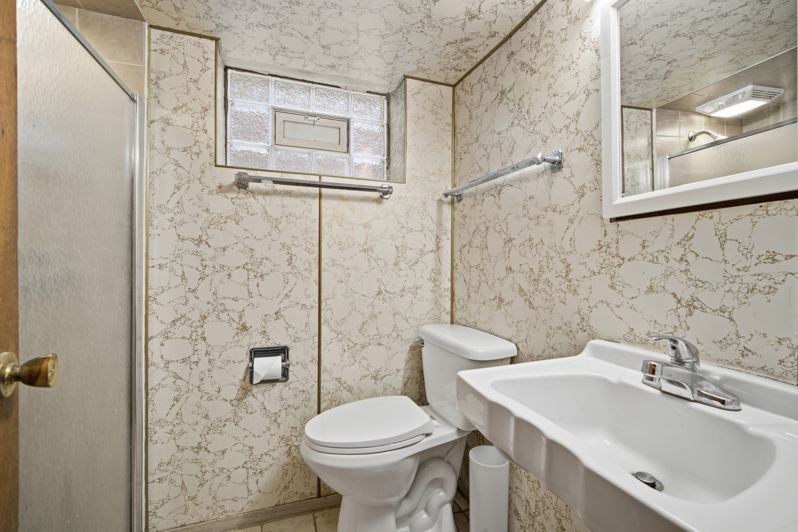 5724 N Avondale Avenue