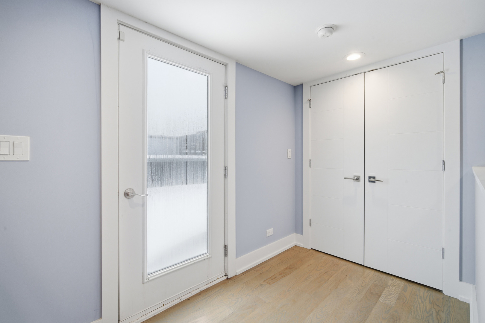 725 W 17th Street Unit: 3