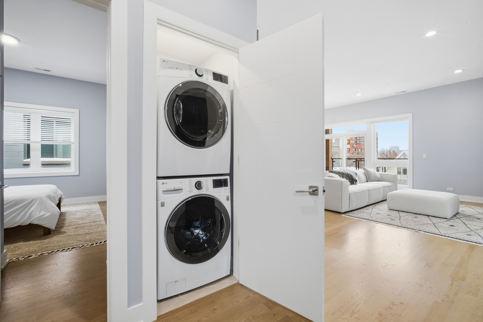 725 W 17th Street Unit: 3