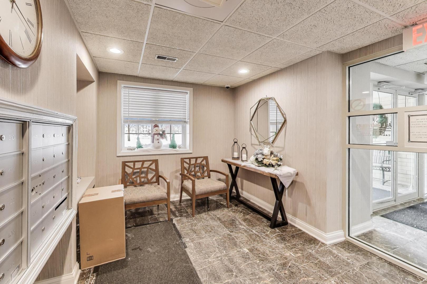 7021 W Touhy Avenue Unit: 509