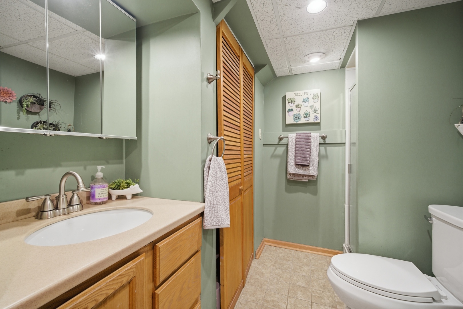 5115 N Newland Avenue