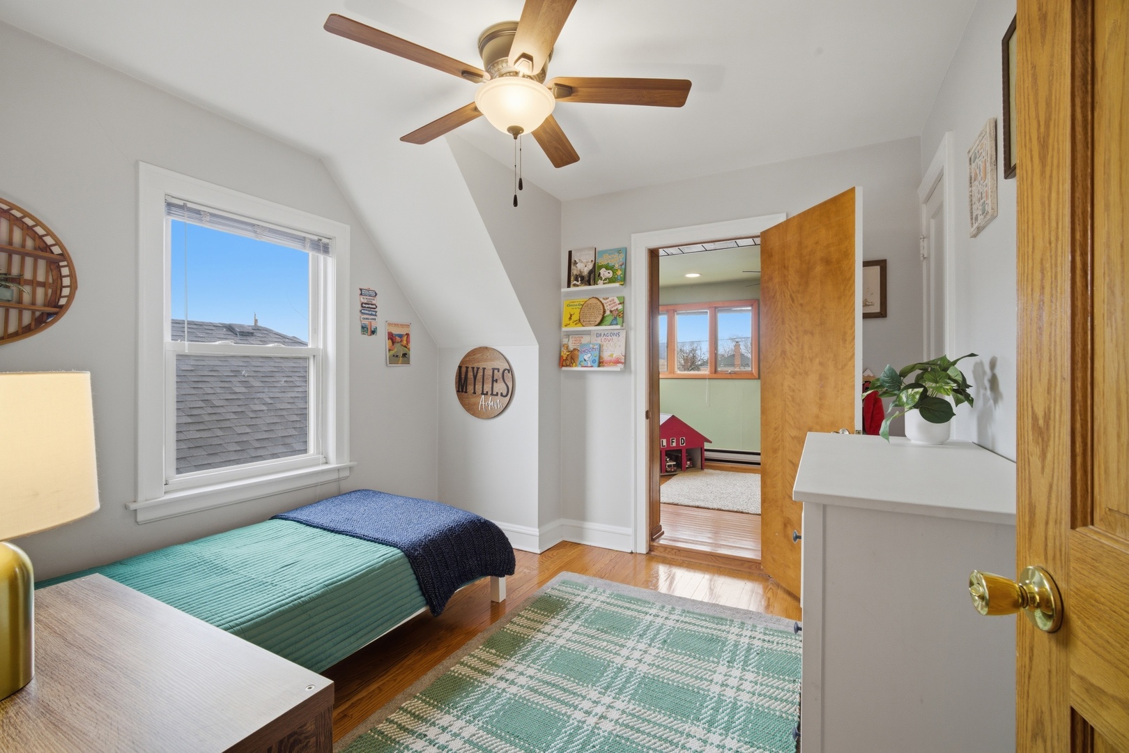 5115 N Newland Avenue