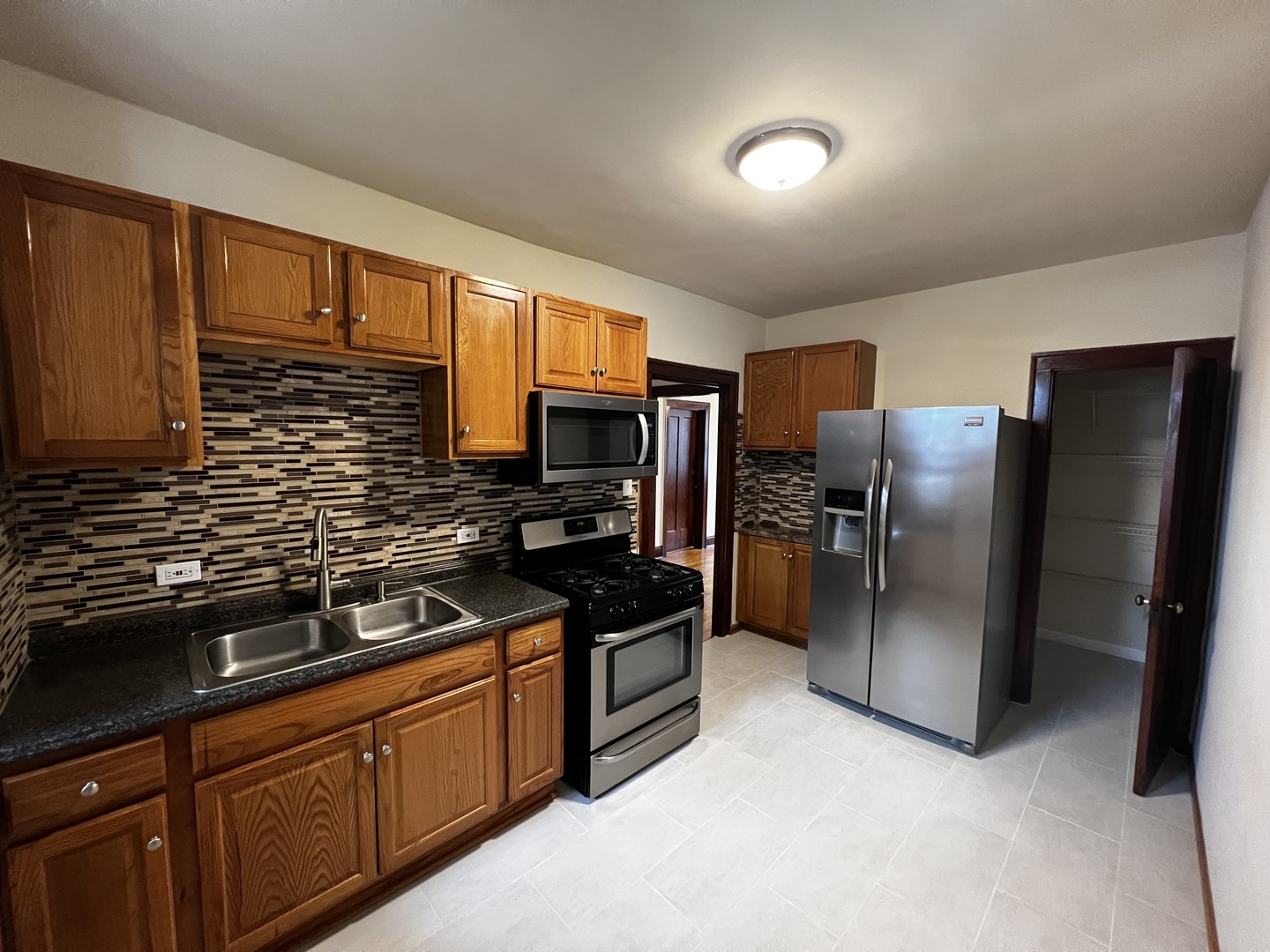 4305 W Palmer Street Unit: 3