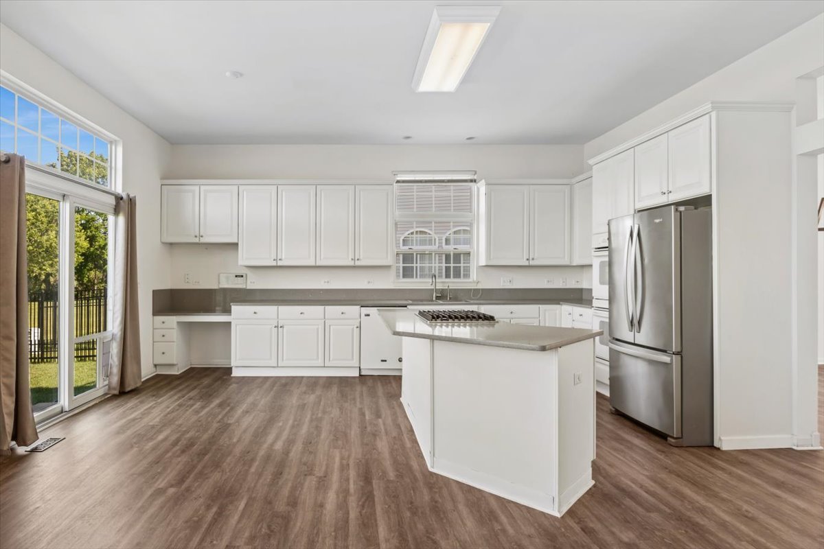 6623 Majestic Way