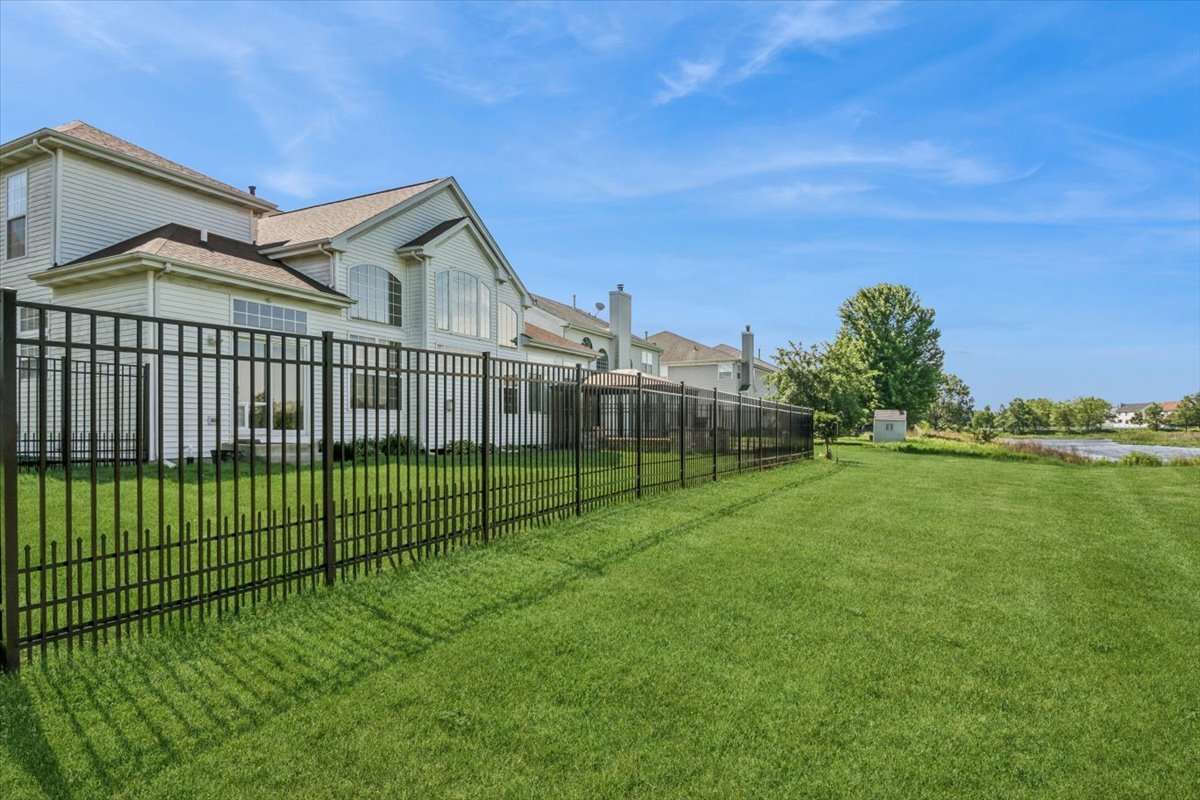 6623 Majestic Way