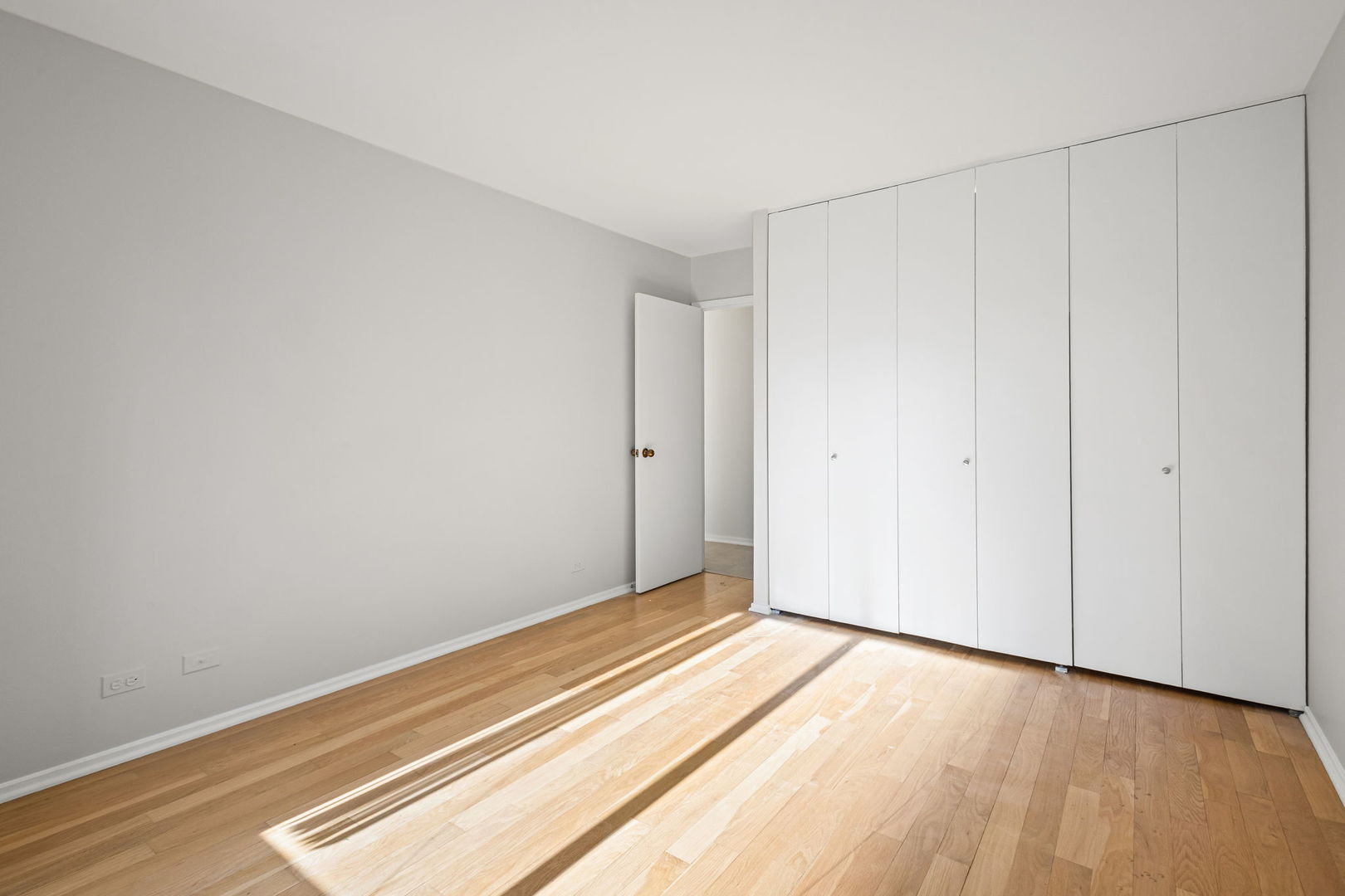 211 E Ohio Street Unit: 2419