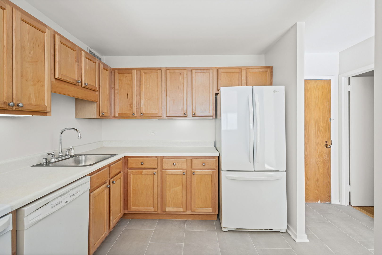 211 E Ohio Street Unit: 2419
