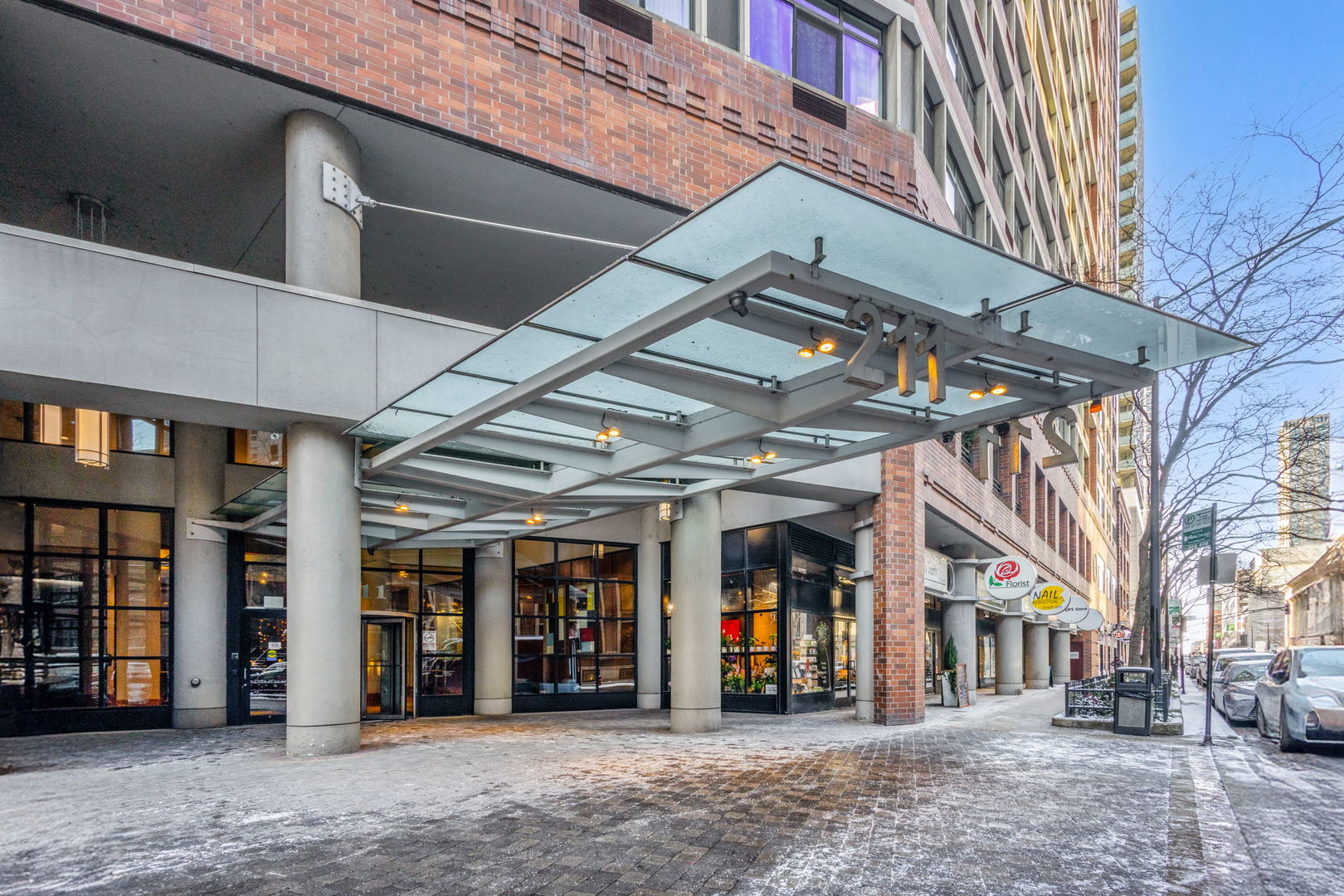211 E Ohio Street Unit: 2419