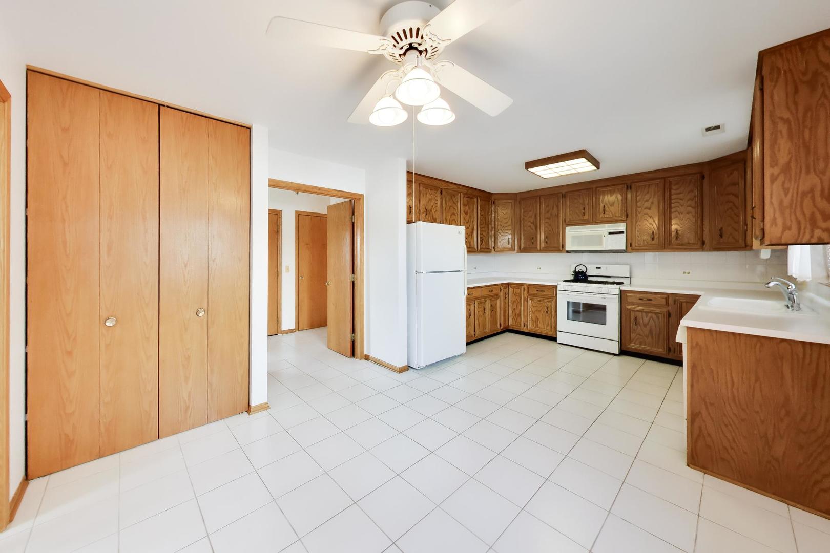 920 N Northwest Highway Unit: 2