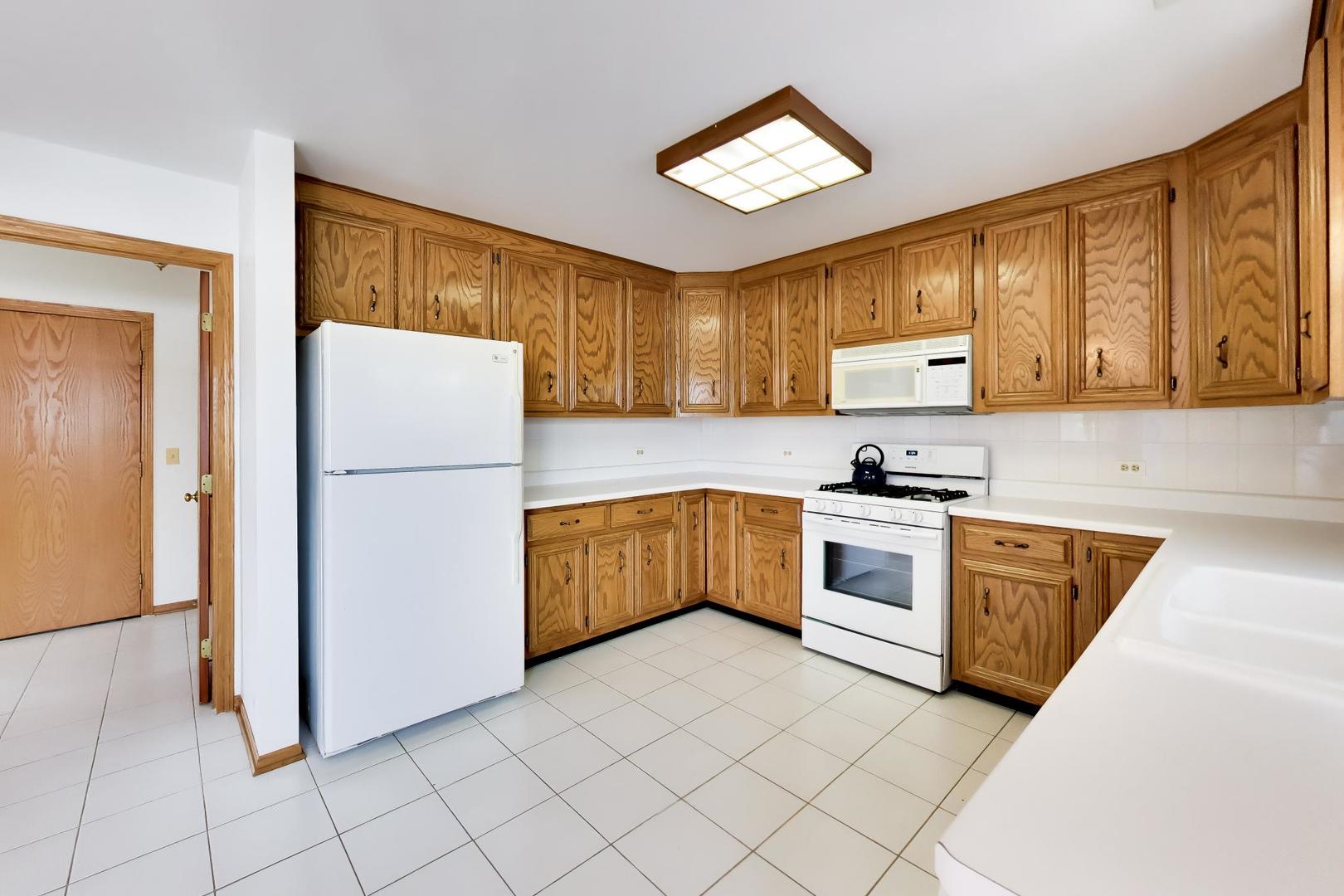920 N Northwest Highway Unit: 2