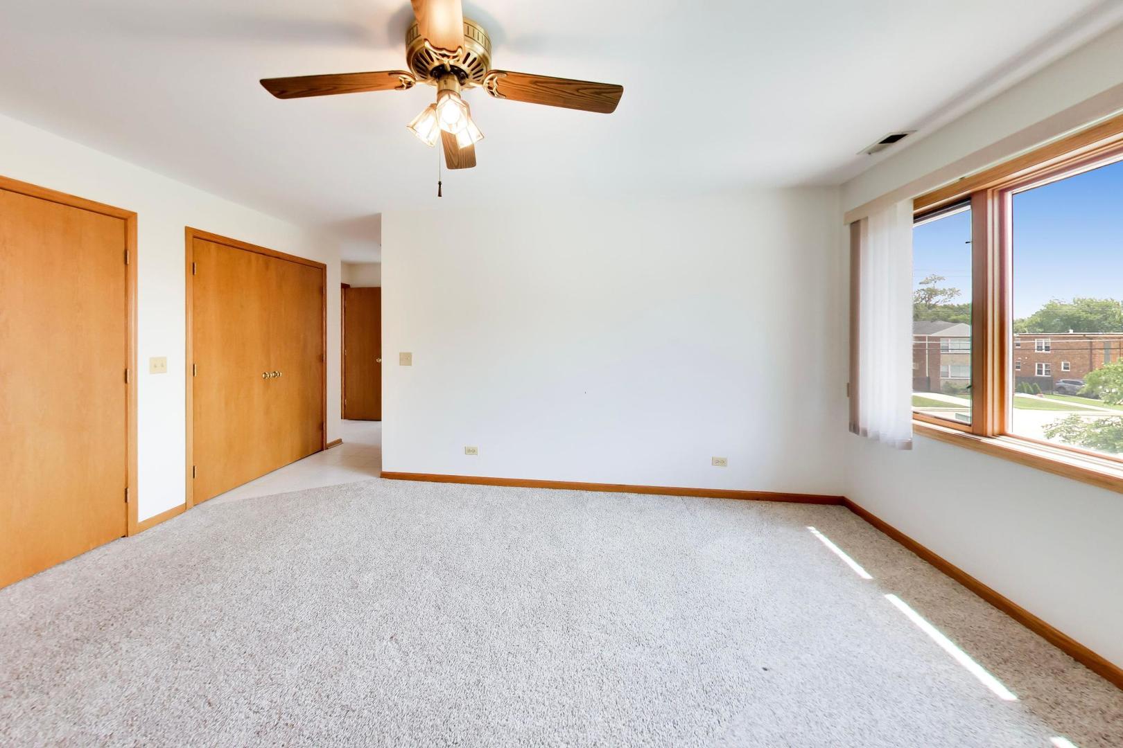 920 N Northwest Highway Unit: 2