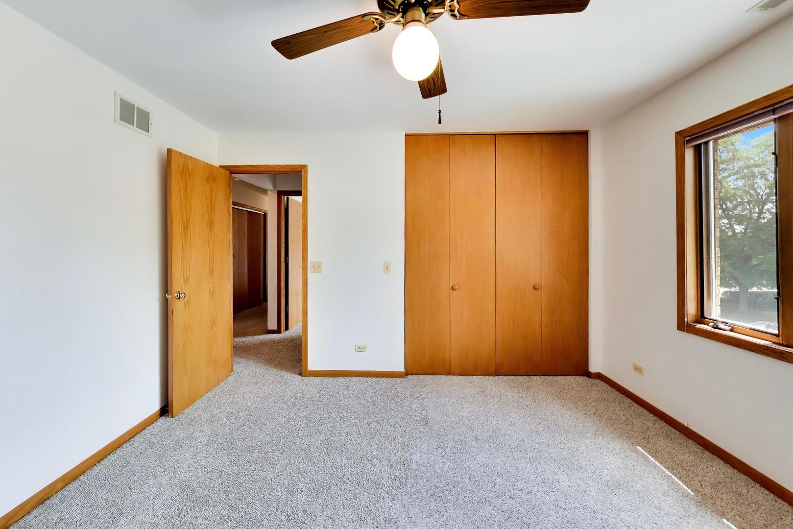 920 N Northwest Highway Unit: 2