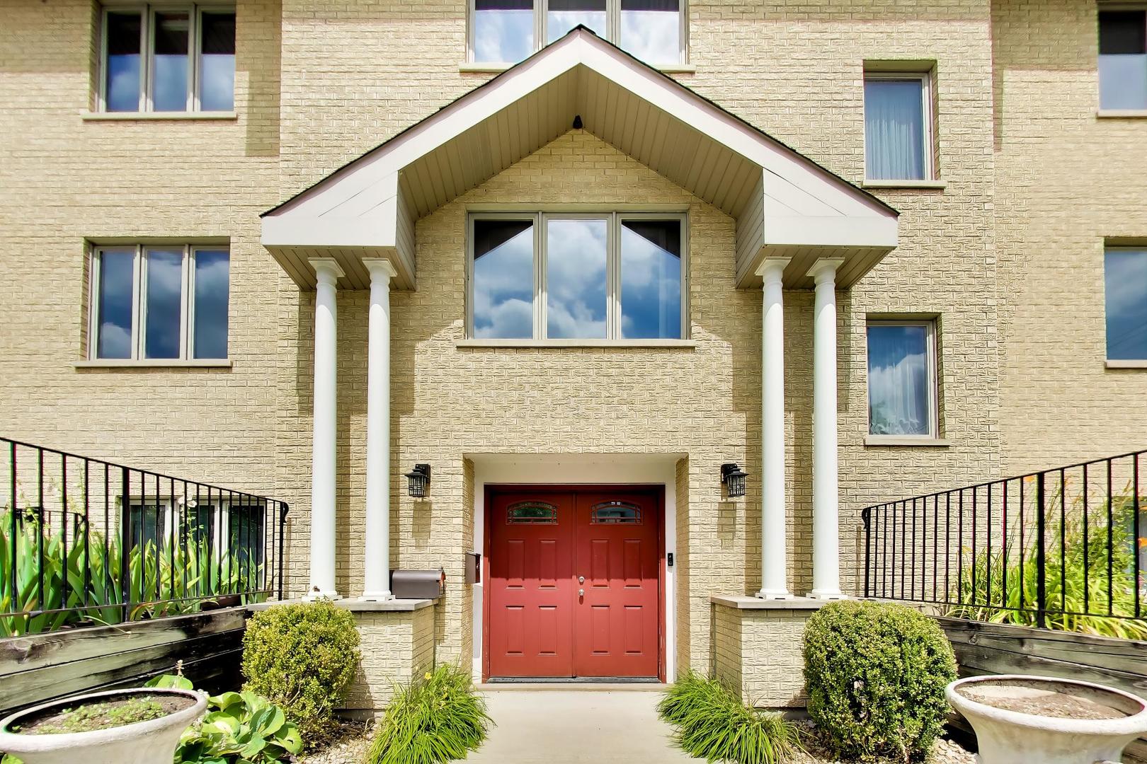 920 N Northwest Highway Unit: 2