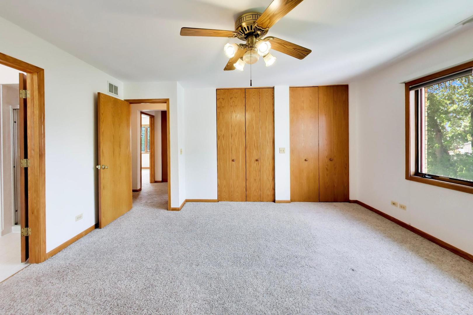 920 N Northwest Highway Unit: 2