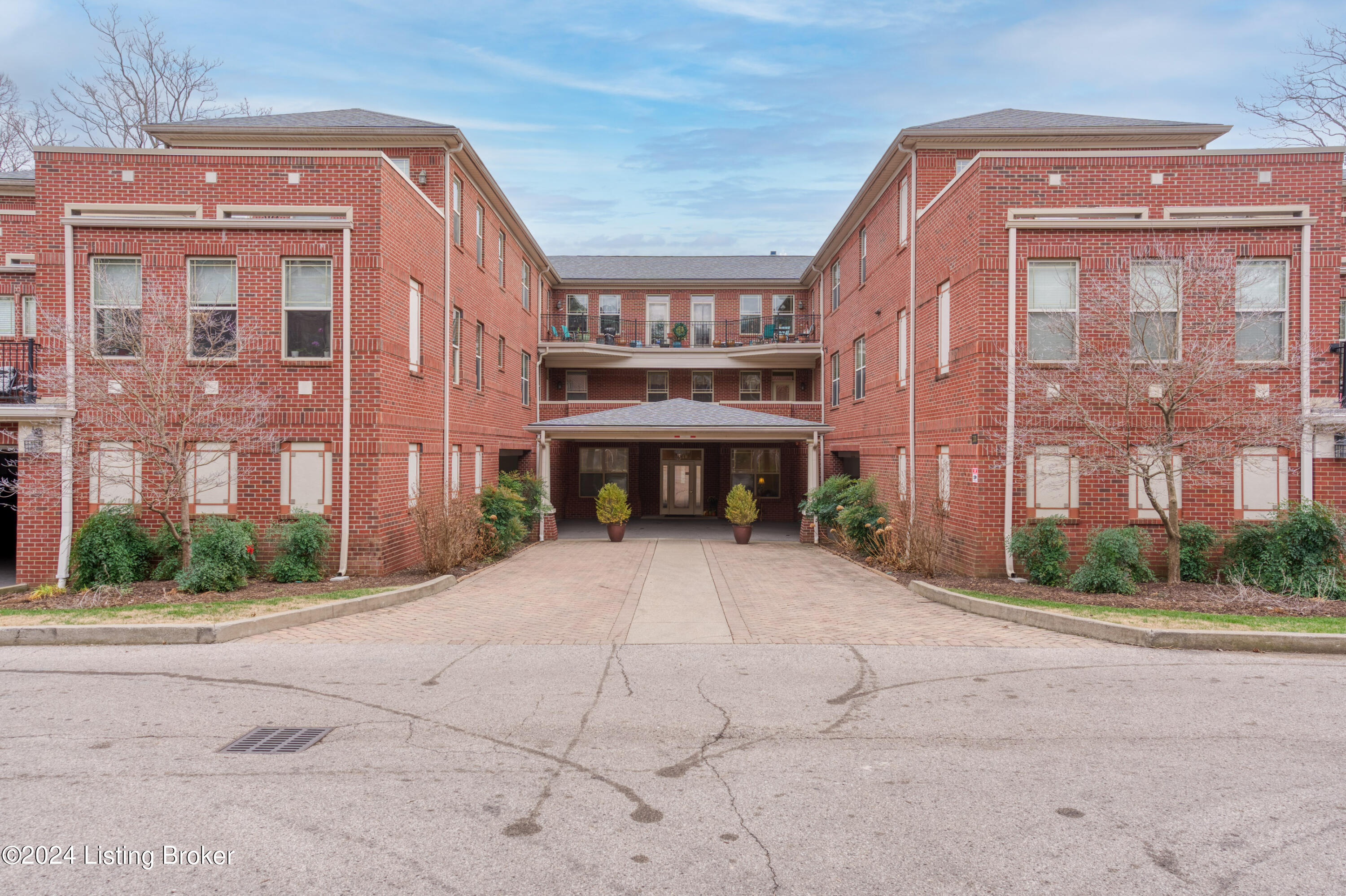 2000 Lancashire Ave, 306