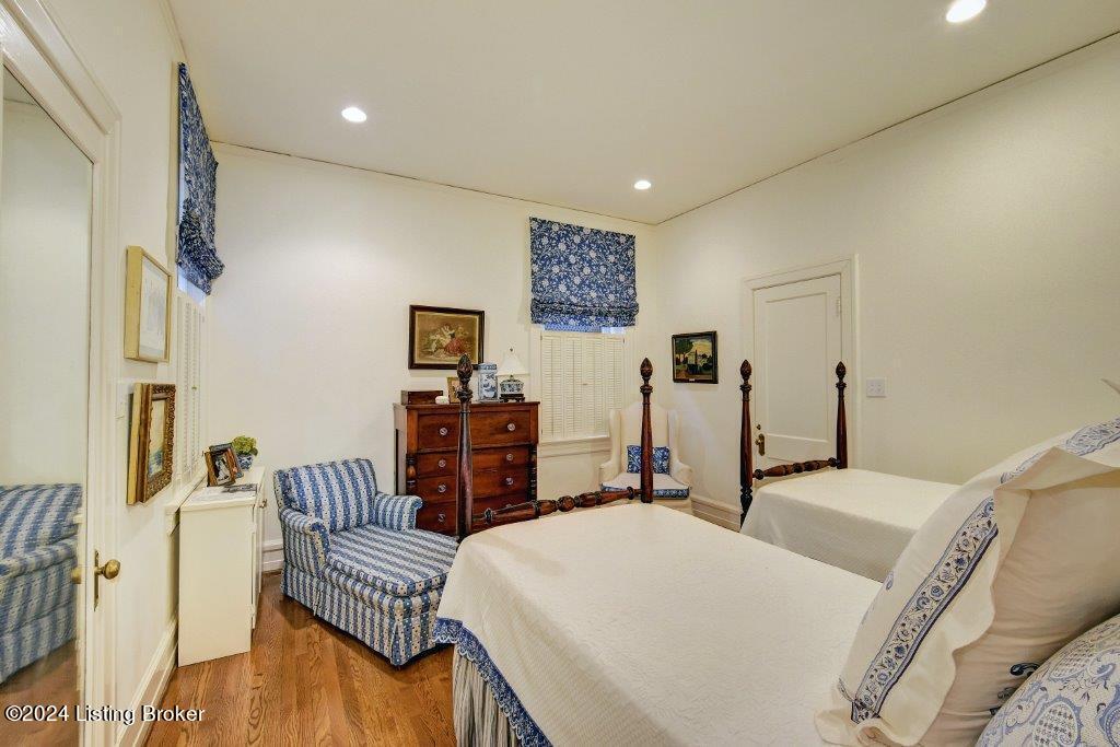 1028 Cherokee Rd, 2